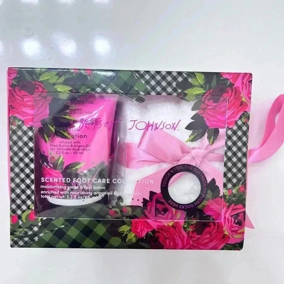 Betsy Johnson Scented Foot Care Collection NIB - Picture 2 of 4